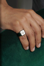 Signet Ring